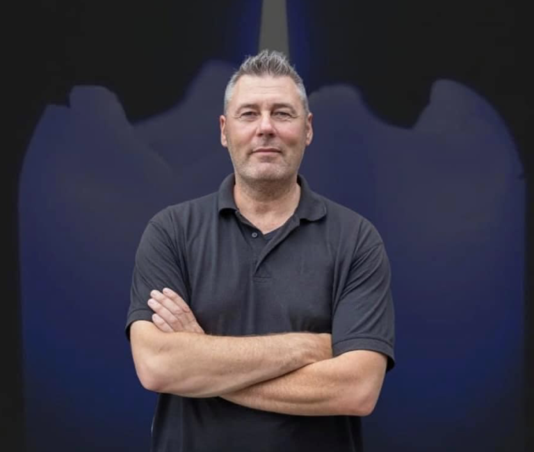 Verdachte doodrijden motoragent sloeg eerder toezichthouders neer